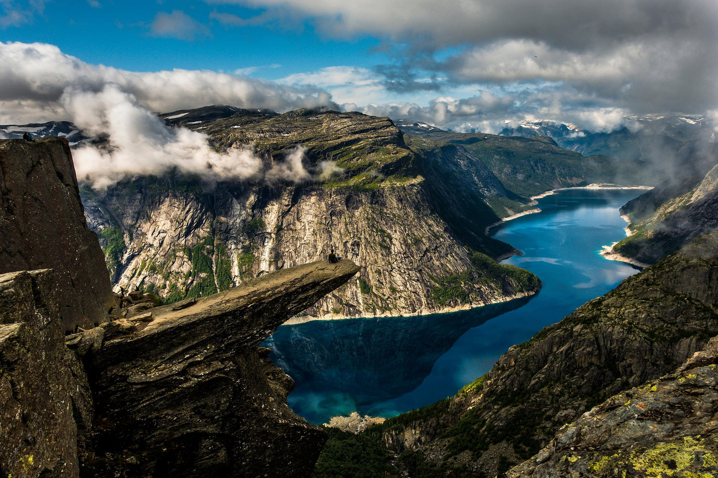 Water Trolltunga Ringedalsvannet